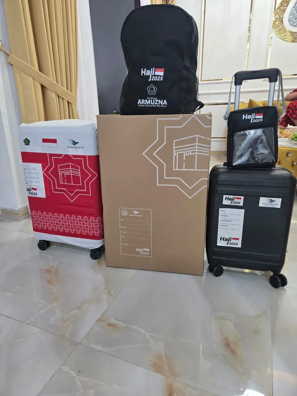 Perlengkapan umroh custom branding Paket Haji 2025 — Armuzna — produksi Sentral Koper