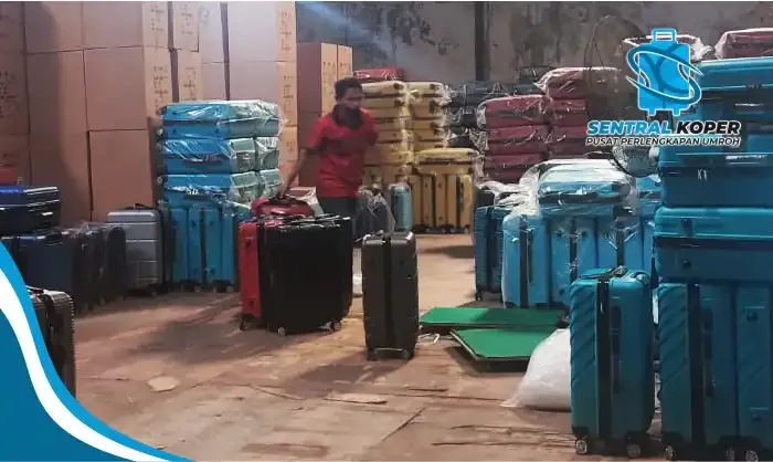 Koper custom branding travel umroh siap kirim di gudang Sentral Koper